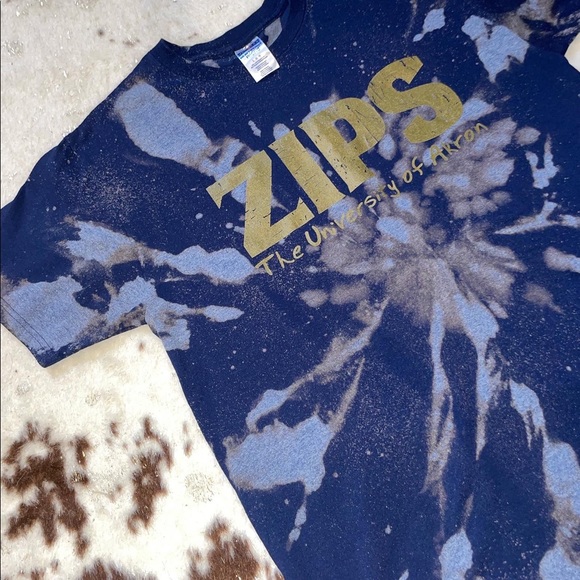 Akron University tee - Picture 5 of 8